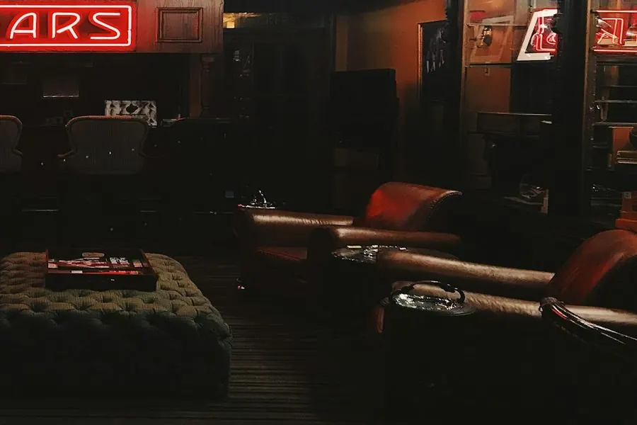 Cigar lounge equipment
